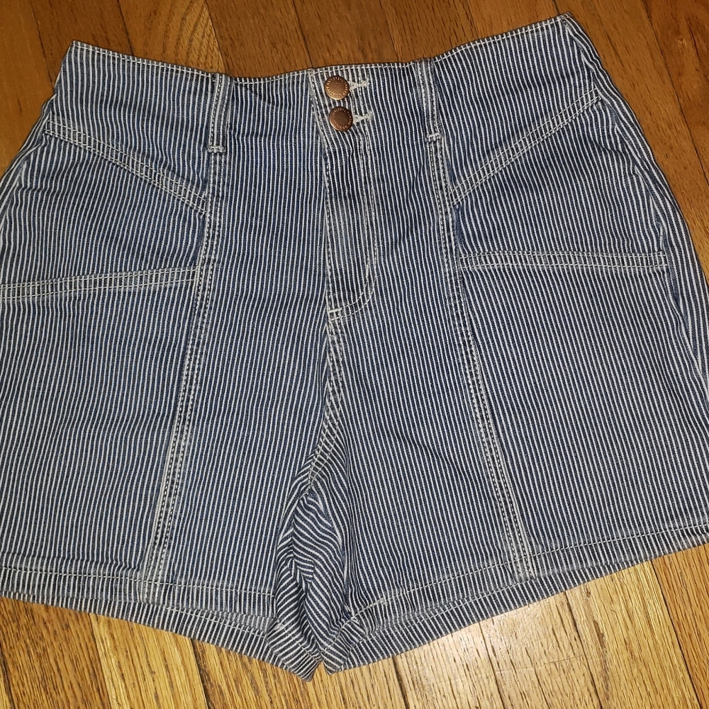 Universal Threads Blue striped shorts